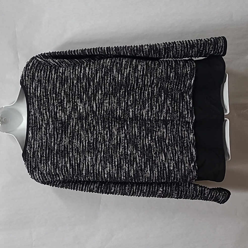Shirt - Picture 3 of 4